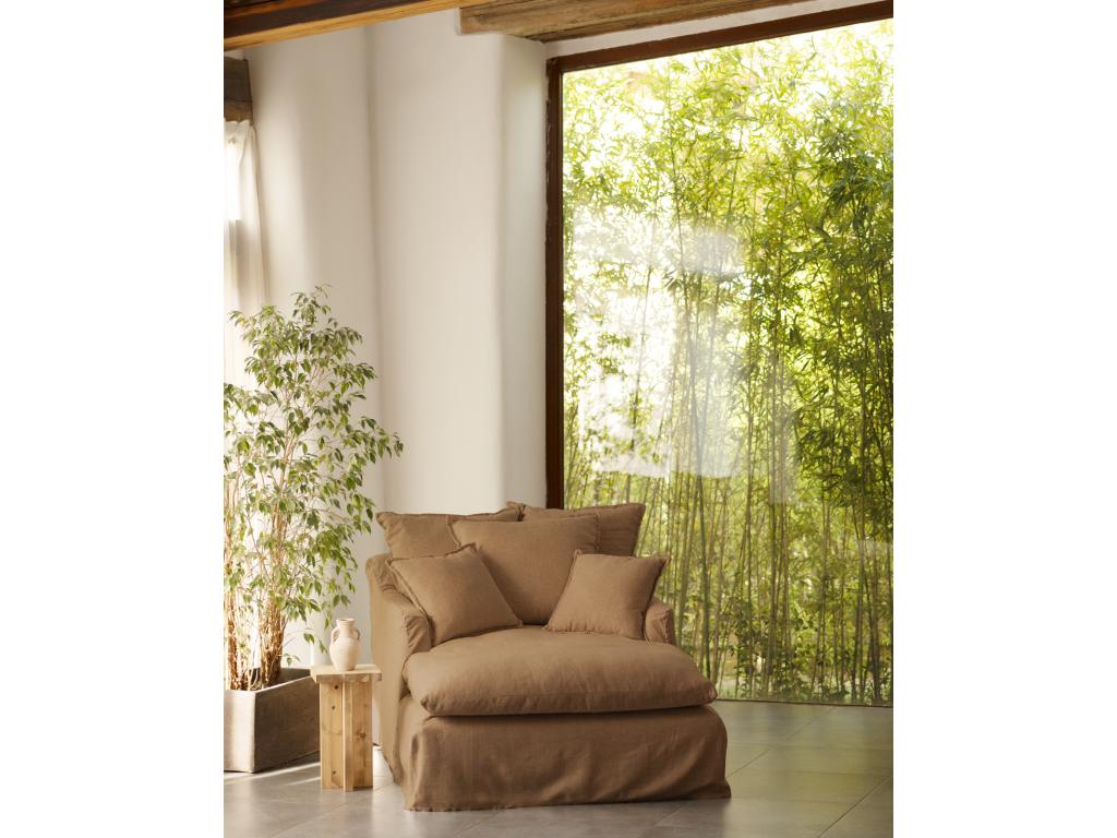 Red Accent Chair, 115 x 170 cm