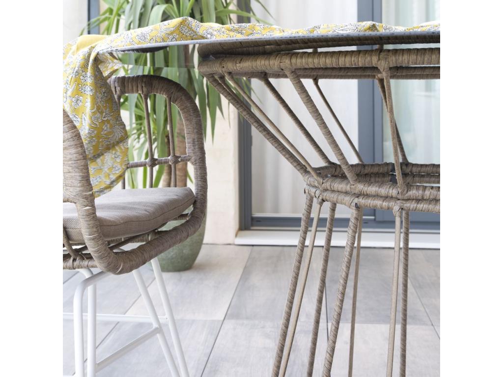 White Table, 110 x 72 cm